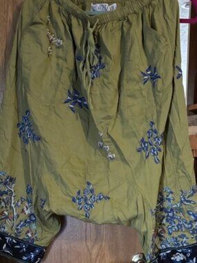 Magnolia Pearl Olive Green Embroidered Capris with Blue Floral Detail